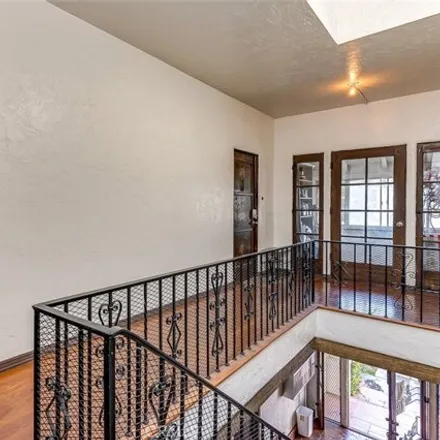 Image 9 - 5055 Institute Place, Los Angeles, CA 90029, USA - House for sale