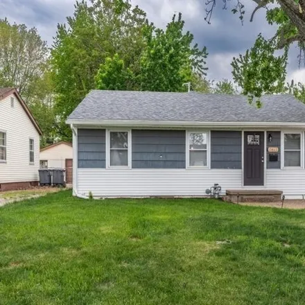 Buy this 3 bed house on 2854 Taylor Avenue in Evansville, IN 47714