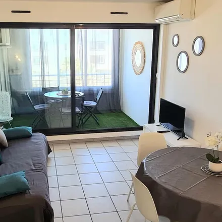 Rent this 2 bed apartment on 34300 Agde