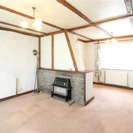 Image 2 - Mendip Crescent, Southend-on-Sea, SS0 0HD, United Kingdom - Townhouse for sale