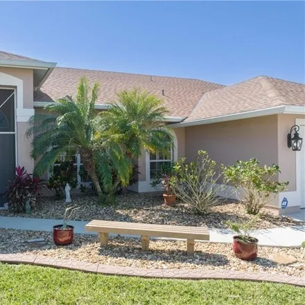 Image 3 - 2500 Sw 30th Ter, Cape Coral, Florida, 33914 - House for sale
