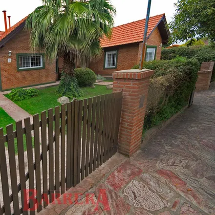 Rent this studio house on Carlos Pellegrini in Junín, 5881 Villa de Merlo