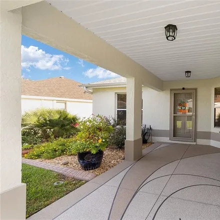 Image 2 - 925 Ramos Drive, The Villages, FL 32159, USA - House for sale
