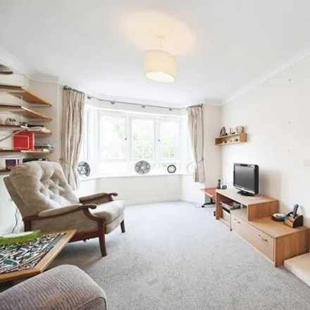 Image 2 - Harding Place, Wokingham, RG40 1BX, United Kingdom - Apartment for sale