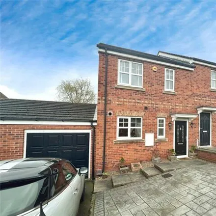 Rent this 3 bed duplex on Stonefont Grove in Grimethorpe, S72 7FX
