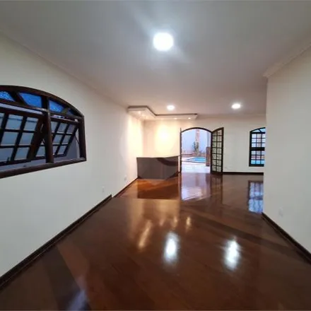 Buy this 3 bed house on Rua Doutor Oscar Nascimento de Siqueira in Alto do Ipiranga, Mogi das Cruzes - SP