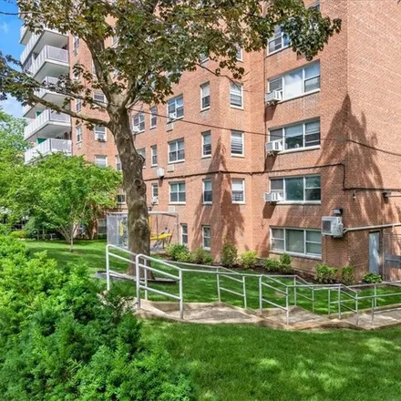Buy this 2 bed condo on 3130 Irwin Avenue in New York, NY 10463