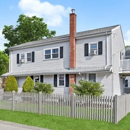 Buy this 4 bed house on 95 Marlborough Road in Waltham, MA 02178