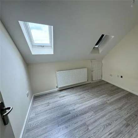 Image 4 - Heath End Road, Nuneaton, CV10 7HG, United Kingdom - Apartment for rent