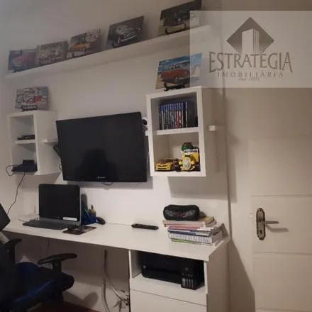 Buy this 2 bed apartment on Estrada União e Indústria 4759 in Corrêas, Petrópolis - RJ