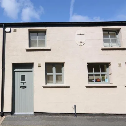 Rent this 2 bed townhouse on Albion Street in Birkenhead, CH41 5HB