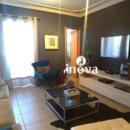 Buy this 3 bed apartment on Rua Doutor Silvério José Bernardes in Vila Santa Inês, Uberaba - MG