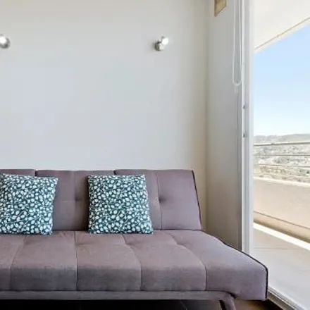 Rent this 2 bed apartment on Edificio Bahía de Valparaíso in Los Pinos 937, 239 0382 Valparaíso