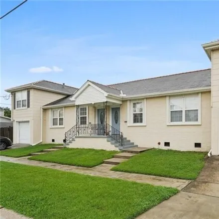 Image 2 - 825 Chapelle Street, Lakeview, New Orleans, LA 70124, USA - House for rent