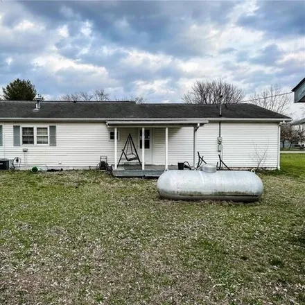 Image 3 - North 1st Street, Herrick, Shelby County, IL 62431, USA - House for sale