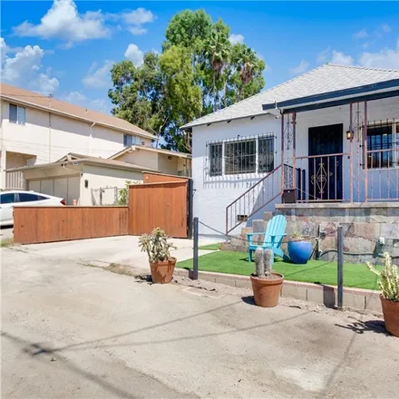 Image 2 - 701 West Coronel Street, Los Angeles, CA 90012, USA - House for sale