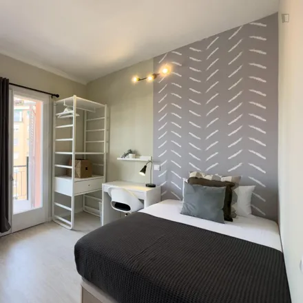 Rent this 7 bed room on Carrer de Numància in 14, 16