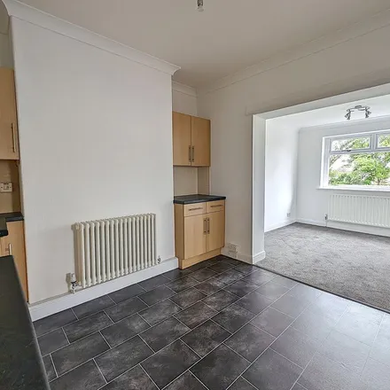 Rent this 4 bed duplex on 131 in 133 Charnock Grove, Sheffield
