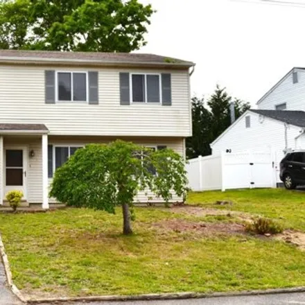 Rent this 3 bed house on 528 Rhode Island Avenue in Brick Township, NJ 08724