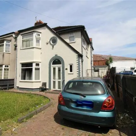 Buy this 3 bed duplex on QUEENS DRIVE/CHILDWALL FIVEWAYS in Queens Drive, Liverpool