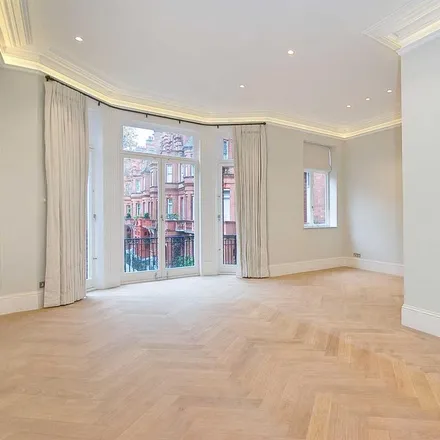 Rent this 3 bed apartment on 51 Sloane Gardens in London, SW1W 8ED