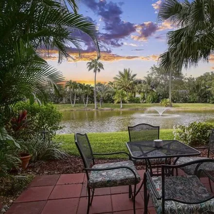 Buy this 1 bed condo on Beachtree in Fort Pierce, FL 34949