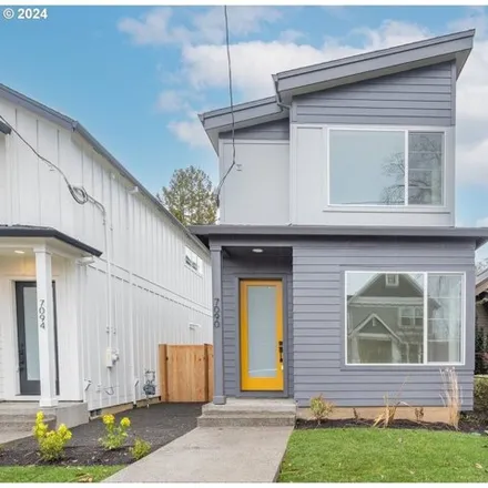 Buy this 3 bed house on 7102 North Omaha Avenue in Portland, OR 97217