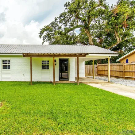 Buy this 3 bed house on 104 Half Oak Drive in Lafourche Parish, LA 70301