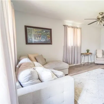 Image 3 - 817 East William David Parkway, Metairie, LA 70005, USA - House for sale