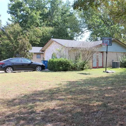 Image 2 - 303 Wanda Drive, Winnsboro, TX 75494, USA - House for sale