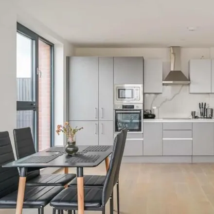 Buy this 2 bed apartment on The Fox in Green Lanes, London