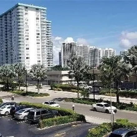 Image 9 - Winston Towers 100, 250 Northeast 174th Street, Sunny Isles Beach, FL 33160, USA - Condo for sale
