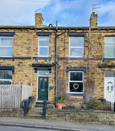 Rent this 2 bed duplex on Smithies Moor Lane in Birstall, WF17 9AR