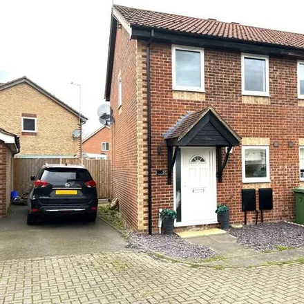 Buy this 2 bed house on Drake Avenue in Chatteris, PE16 6DU