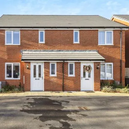 Buy this 3 bed duplex on Turret Avenue in Warblington, PO9 2GN