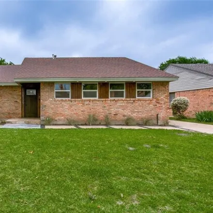 Buy this 4 bed house on 10305 Chesterton Drive in Dallas, TX 54231