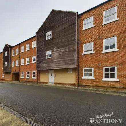 Rent this 2 bed apartment on Pine Street in Fairford Leys, HP19 7HF