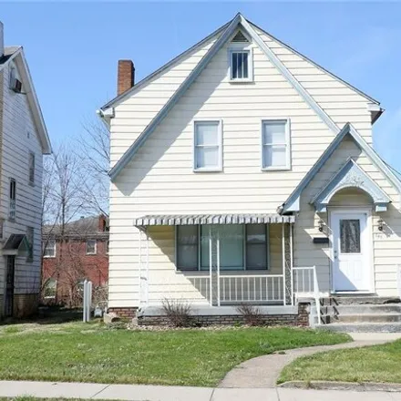 Buy this 3 bed house on 745 Brady Avenue in Brady Estates Historic District, Steubenville