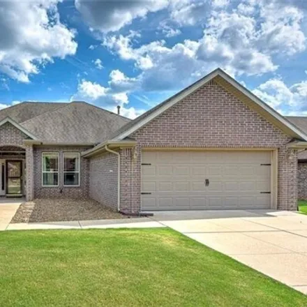 Buy this 3 bed house on 1648 Stratton Drive in Rogers, AR 72756
