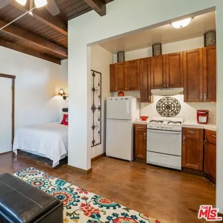 Image 8 - Alley 81371, Los Angeles, CA 91602, USA - House for rent