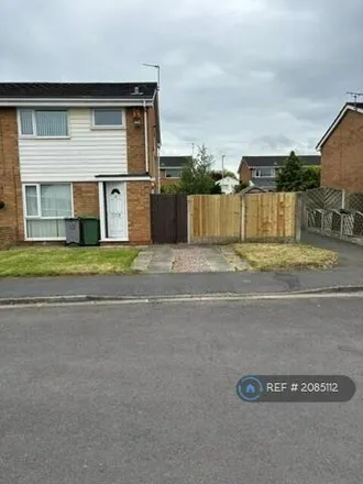 Rent this 3 bed duplex on Millers Close in Saughall Massie, CH46 6EJ