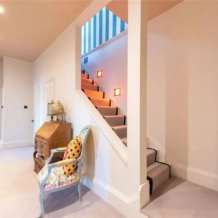 Rent this 4 bed apartment on 9 Belsize Grove in London, NW3 4UU