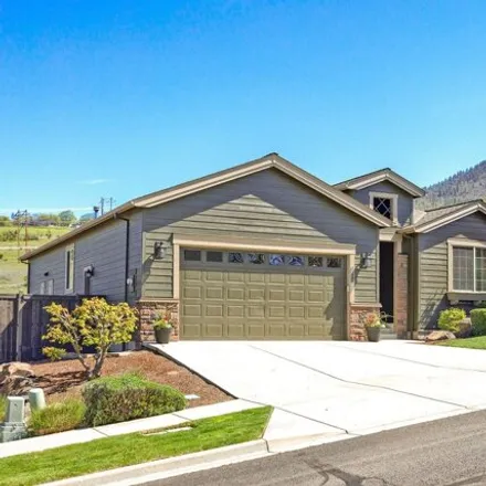 Buy this 3 bed house on 189 Sorrento Lane in Medford, OR 97504