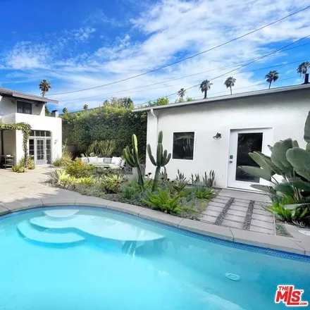 Image 1 - 1251 North Wilton Place, Los Angeles, CA 90038, USA - House for sale