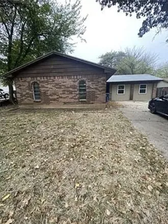 Buy this 5 bed house on 1501 Marydale Avenue in Midwest City, OK 73130