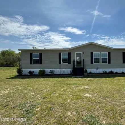Buy this studio apartment on 653 Mitchell Loop Road in Sampson County, NC 28382