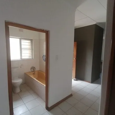 Image 2 - Helium Height Road, Wild En Weide, Richards Bay, 3900, South Africa - Apartment for rent