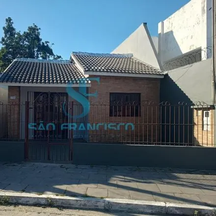 Rent this 2 bed house on Avenida Armando Sales de Oliveira in Vila Amélia, São Sebastião - SP