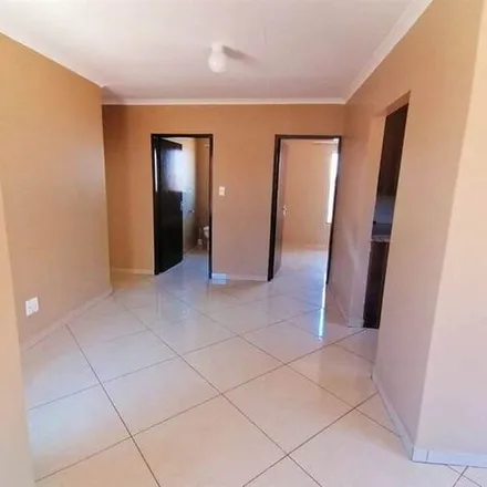 Image 3 - Long Tom Pass Avenue, Kirkney, Pretoria, 0183, South Africa - Apartment for rent