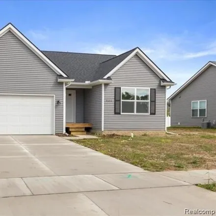 Buy this 3 bed house on 3104 Daisy Way in Burton, MI 48519
